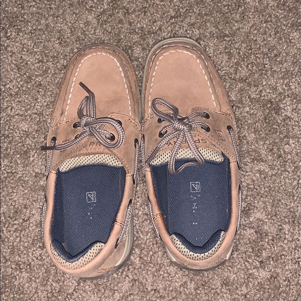 Little boys Sperry’s